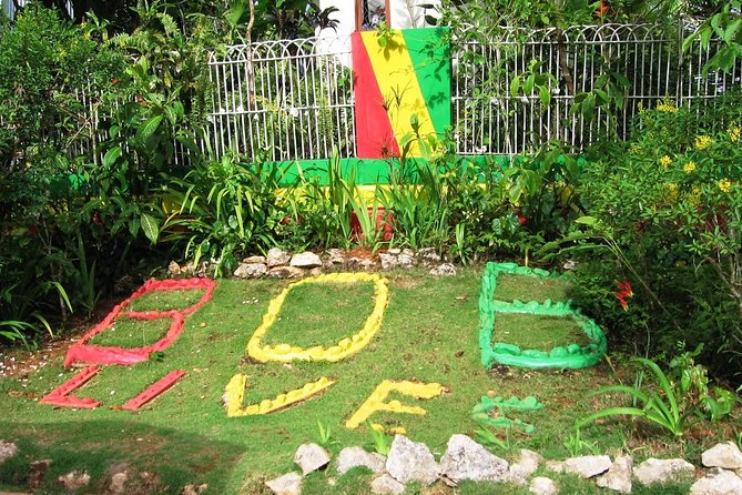 Bob Marley Nine Mile Tour From Falmouth - Mausoleum and Gallery Visit