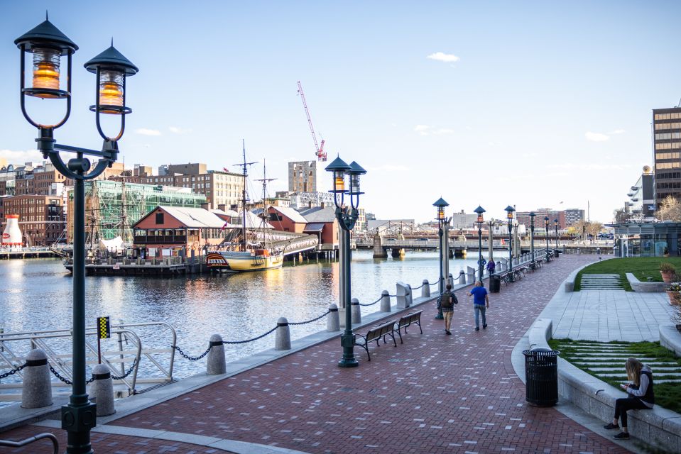 Boston: Seafood, History & Highlights Day Tour - Views of Boston Harbor