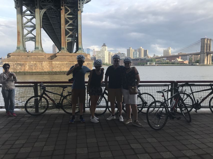 Brooklyn: 2-Hour Manhattan & Brooklyn Bridges Bike Tour - Exploring City Hall Park