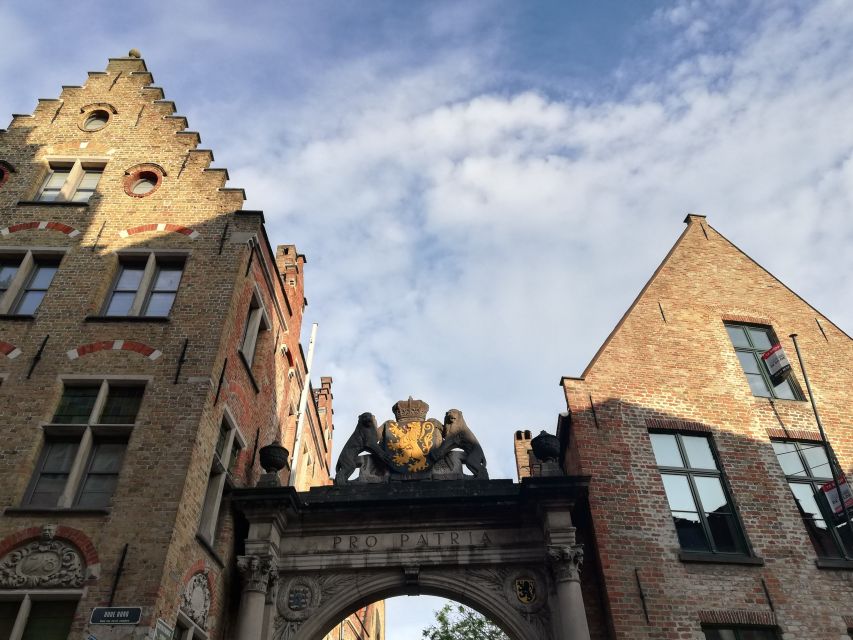 Bruges: Private Historical Highlights Walking Tour - Exploring Bruges Medieval Heart