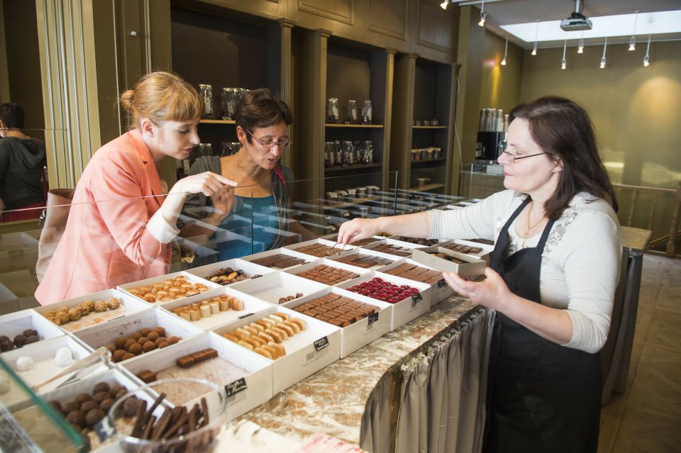 Brussels: Belgian Chocolate Tasting Tour - Booking and Cancellation