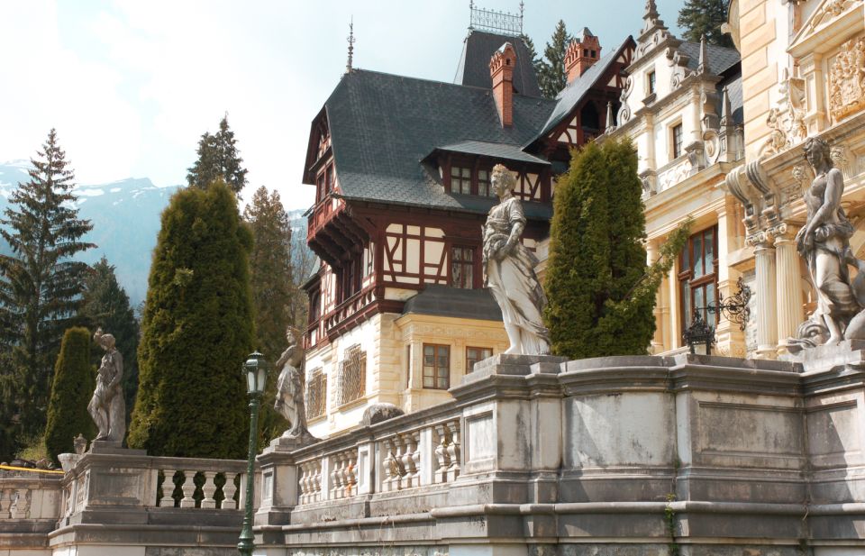 Bucharest: Dracula's Castle, Peles Castle & Brasov Day Trip - Exploring Peles Castle