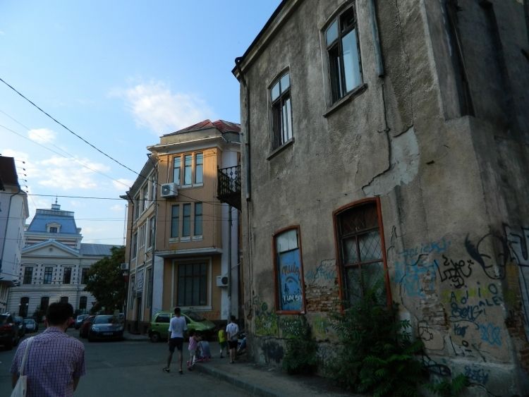 Bucharest: Half Day Bike Tour - Exploring Bucharests Old City