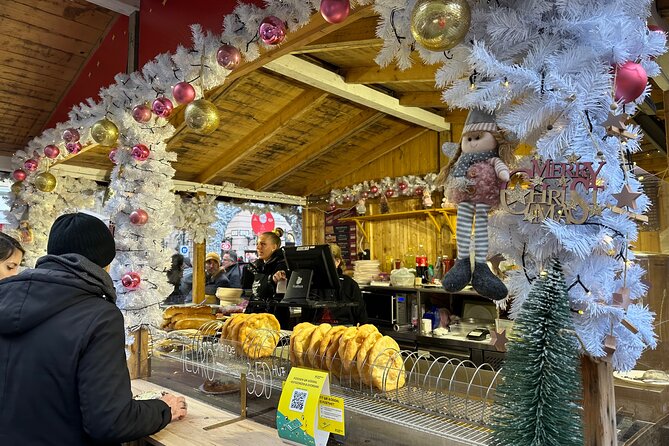 Budapest Wonderland - a Christmas Market Tour With Chimney Cake & Mulled Wine - Exploring Christmas Markets