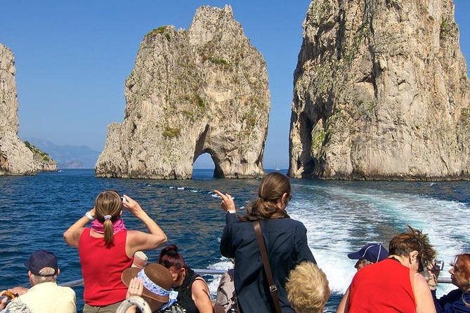 Capri: Boat Tour, Priority Tickets & Blue Grotto (Optional) - Accessibility Information