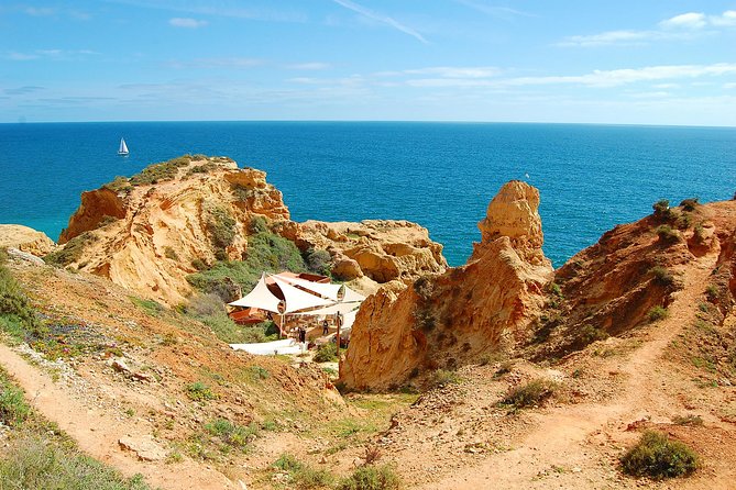 Carvoeiro and Silves Premium - Shared Small Group > VTOURS Algarve - Accessibility Options