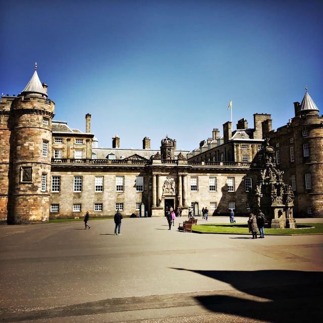 Castle & Cobblestones: 8-Hour Private Edinburgh Walking Tour - Stroll Through the Vibrant Grassmarket