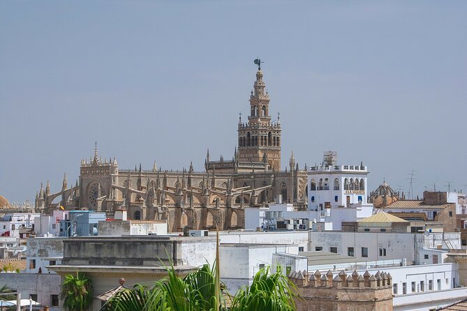 Cathedral of Seville English Guided Tour With Skip the Line & Access to Giralda - Architectural Highlights