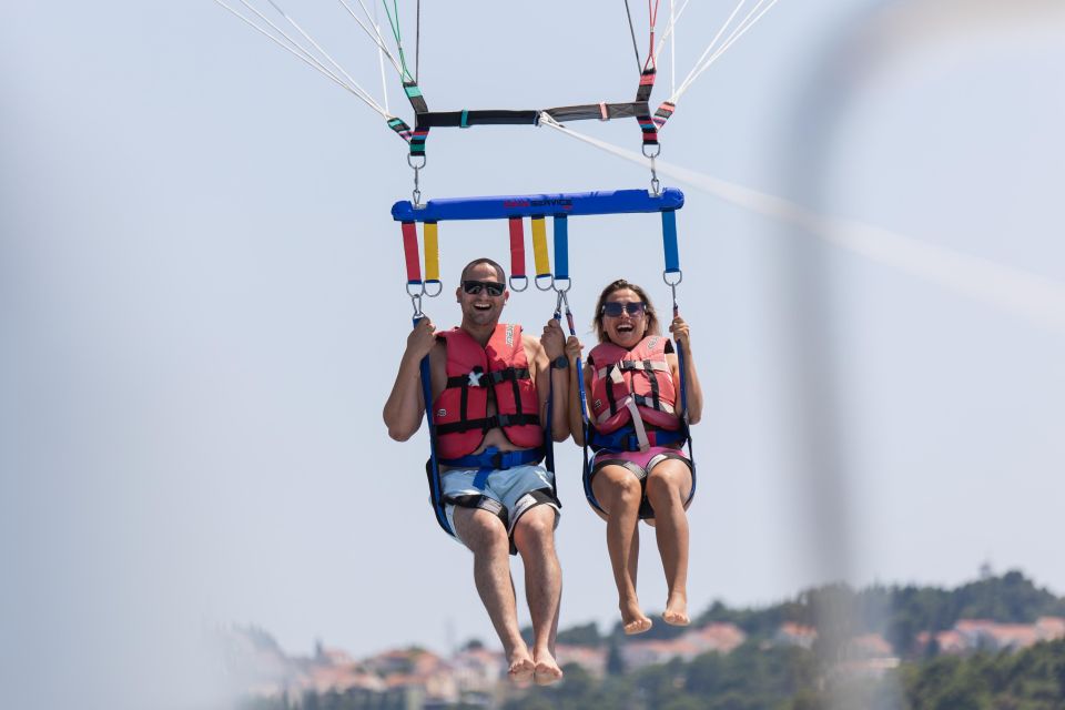 Cavtat: Parasailing - Preparing for the Adventure