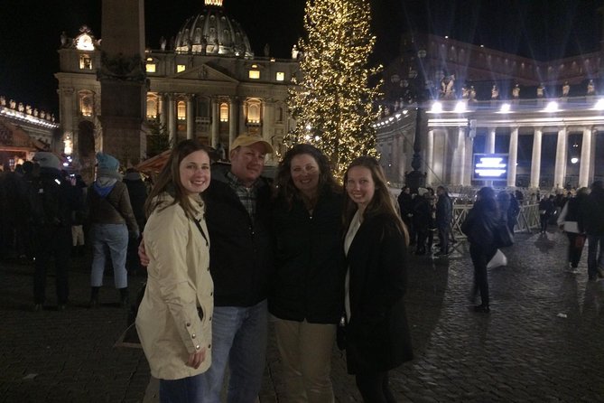 Celebrate Christmas in Rome - Small Group Walking Tour - Explore Historical Landmarks