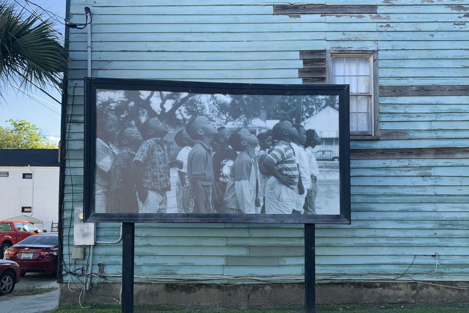 Charleston: African-American History & Simmons House Tour - Accessibility and Cancellation