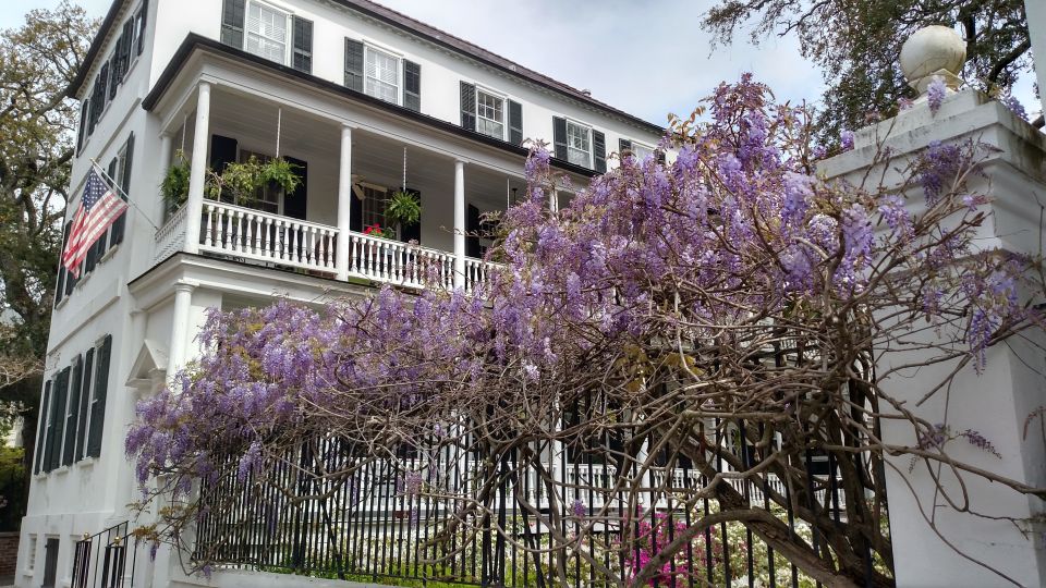 Charleston: Historical Walking Tour With Storytelling - Engaging Storytelling and History