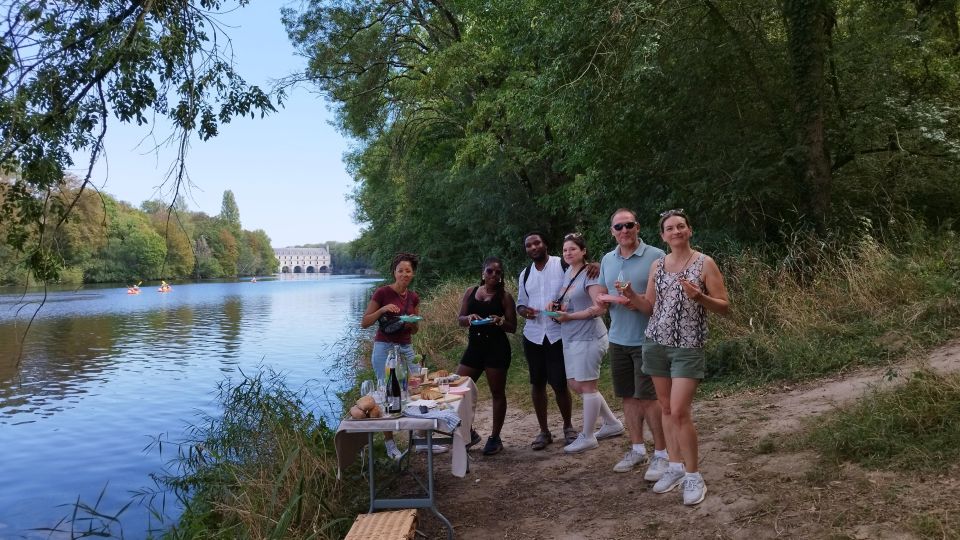 Chenonceau: Guided Ebike Ride and Wine & Cheese Picnic Lunch - Enjoying Picnic Lunch Setting