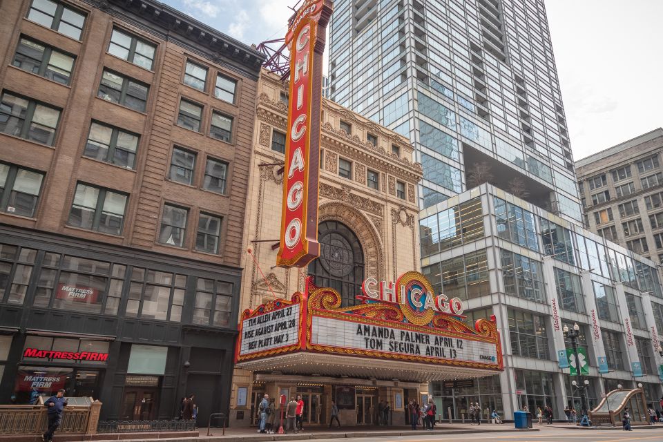 Chicago Architecture Experience by Train - History and Impact of the L