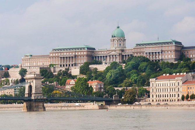 Classic Walk in Budapest - Discovering Fishermans Bastion