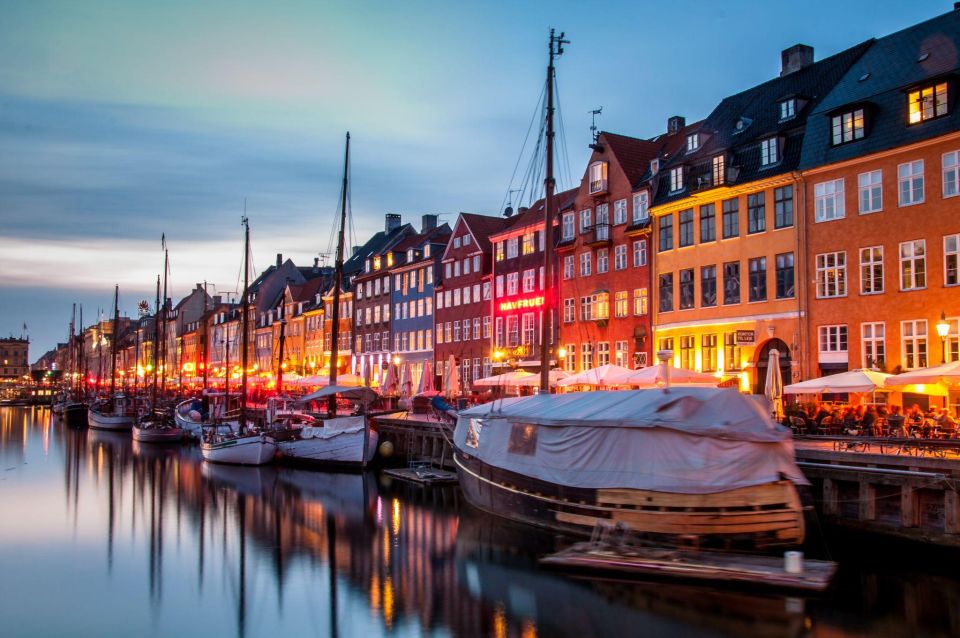 Copenhagen: Self-Guided Mystery Tour in Nyhavn (Danish) - Competitive Option for Groups