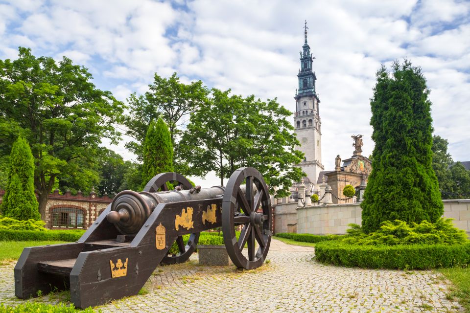 Czestochowa Black Madonna Experience With Private Transport - Important Visitor Information