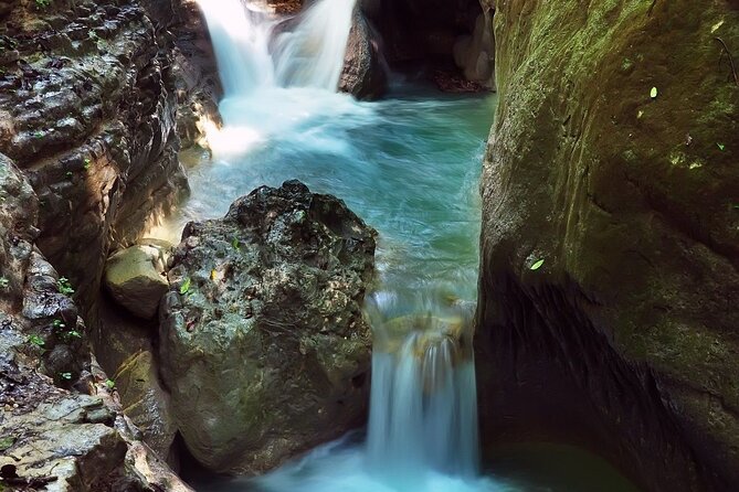 Damajagua Waterfalls Adventure From Amber Cove and Taíno Bay - Typical Dominican Lunch Fare