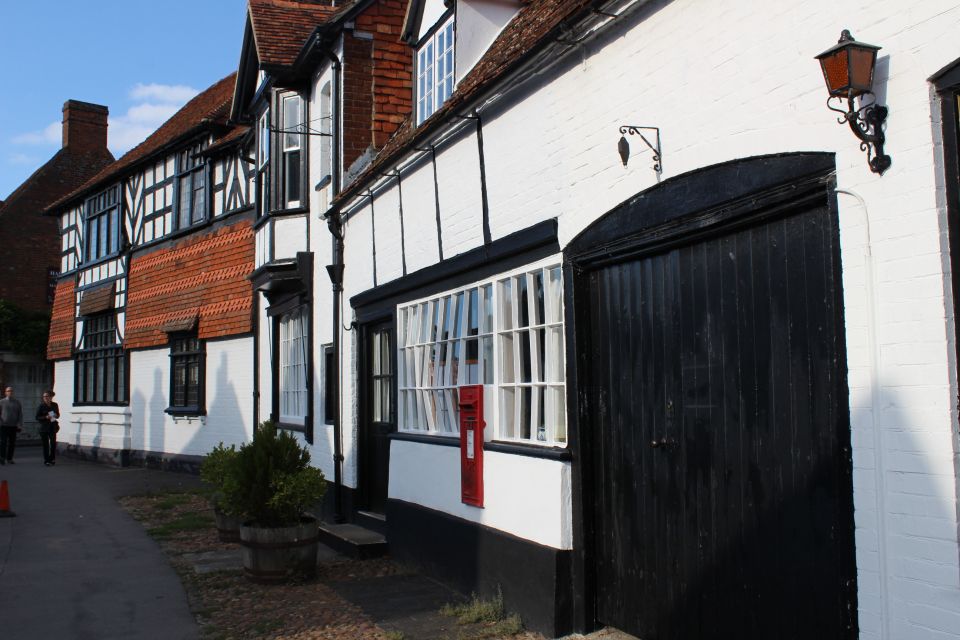 Day-Tour of the Midsomer Murders Locations - Arrival and Meeting Point