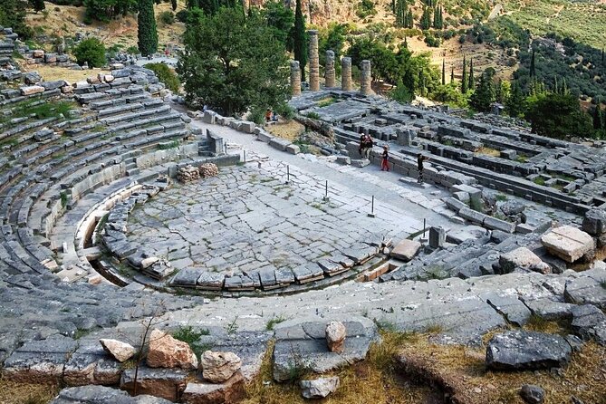 Delphi and Thermopylae Full Day Experience - About Delphi