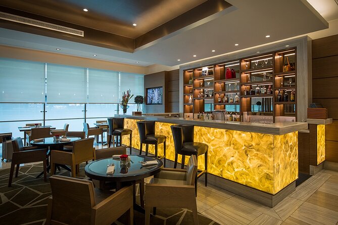 Dubai International Airport (DXB) T3/T1/T2 Luxury Lounge Access - Food and Beverage Options