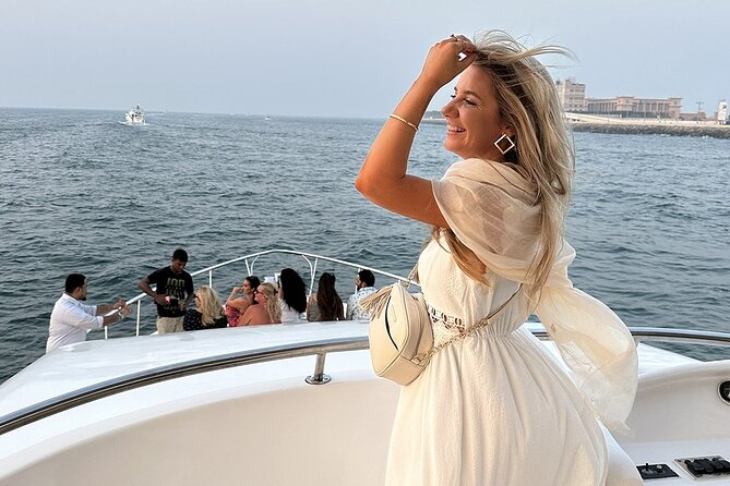 Dubai Marina Sunset Yacht Tour With Alcoholic Drinks - Duration and Capacity