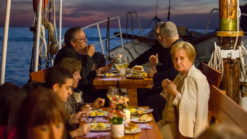 Dubrovnik: Sunset Dinner Cruise Around the Old Town - Meeting Point and Directions