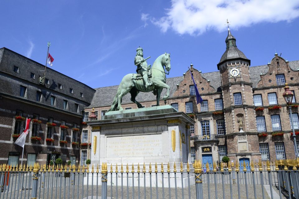 Düsseldorf: Guided Old Town Tour With Beer Break - Experiencing Königsallee and the Rhine River