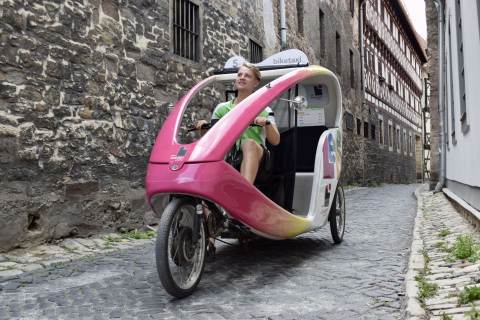 Erfurt: Private Guided Classic Old Town E-Rickshaw Tour - Admiring Renaissance Facades