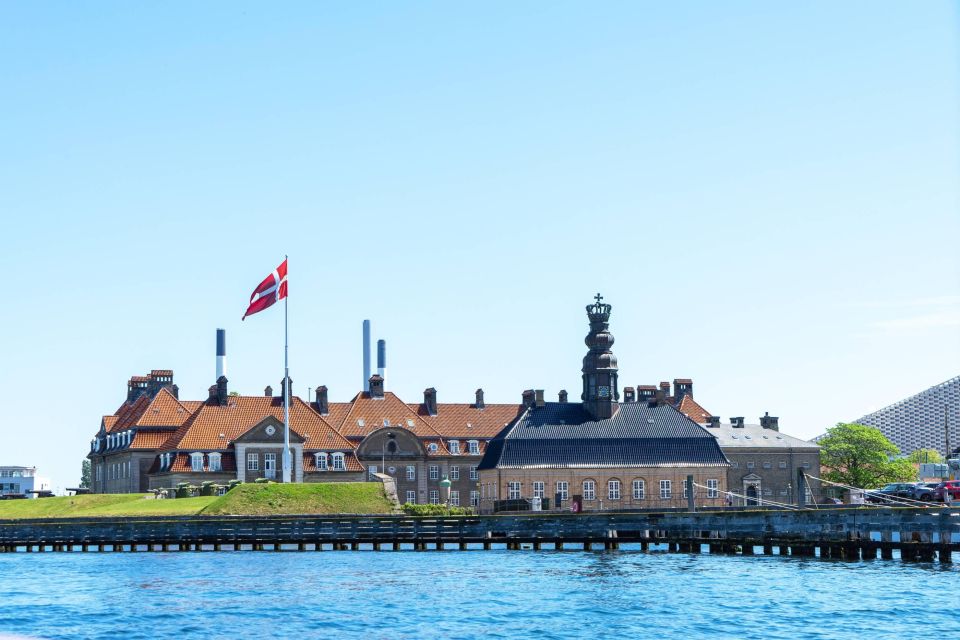 Family Tour of Copenhagen Old Town, Nyhavn With Boat Cruise - Family-friendly Exploration