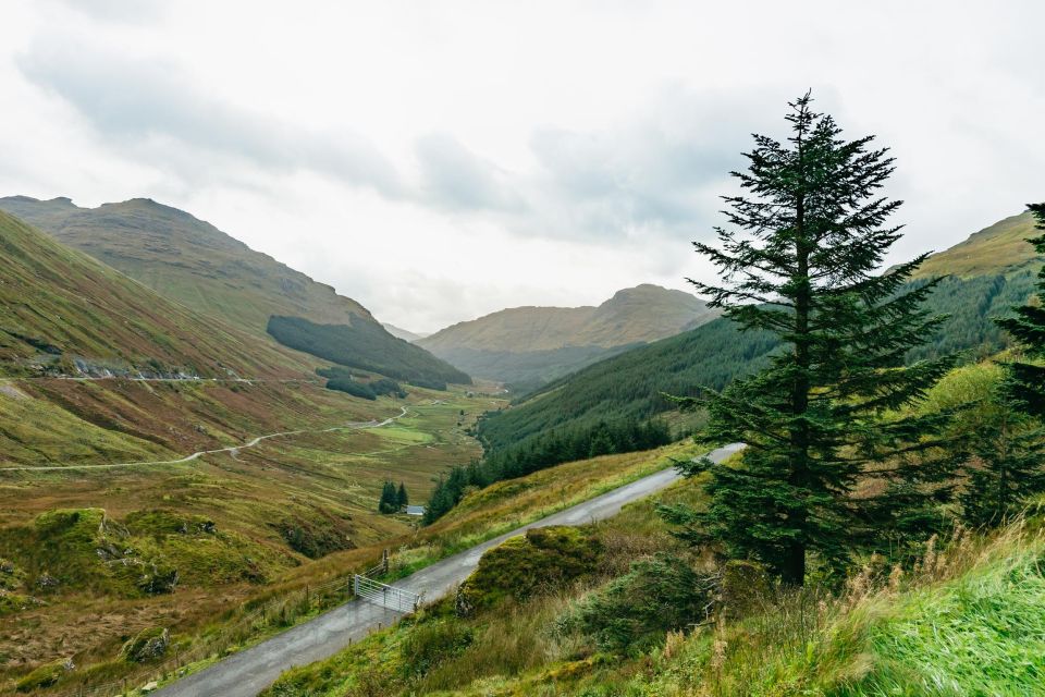 From Glasgow: Oban, Glencoe, Highland Lochs & Castles Tour - Village of Luss