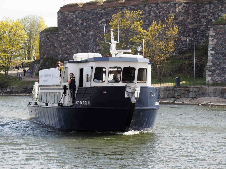 From Helsinki: Ferry Ride to Suomenlinna & Walking Tour - Visiting Lonna Island