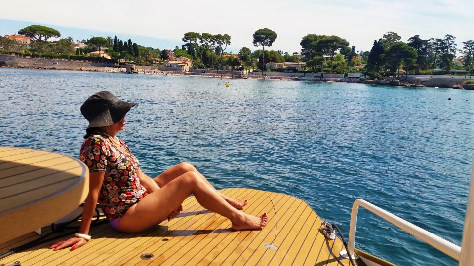 From Juan Les Pins: Private French Riviera Solar Boat Cruise - Crystal-Clear Waters and Yachts