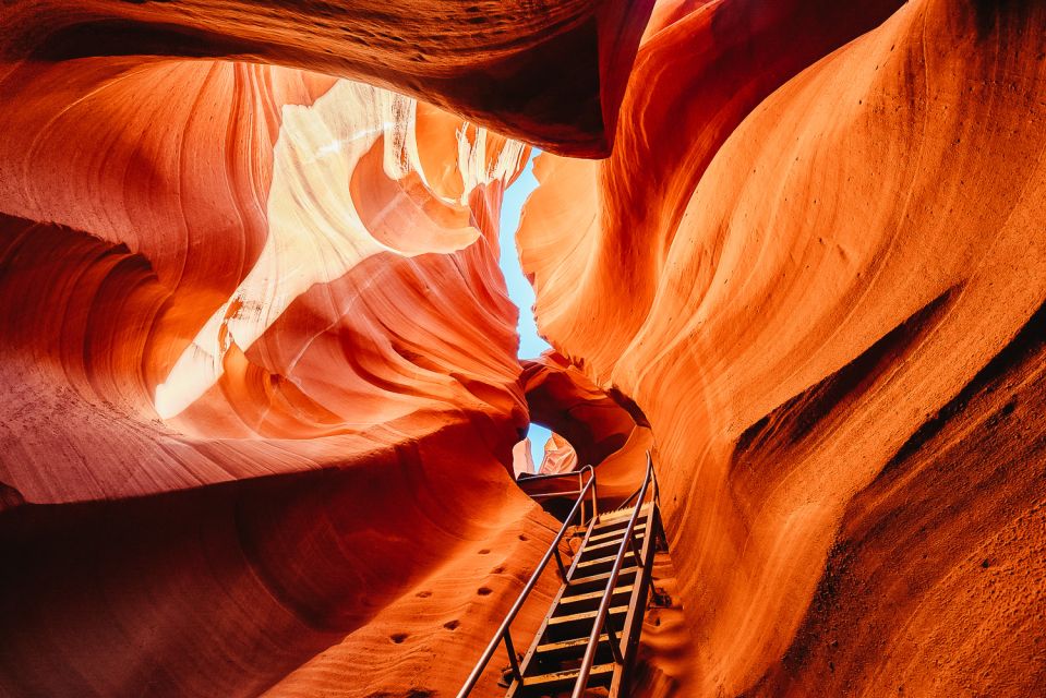 From Las Vegas: Lower Antelope Canyon & Horseshoe Bend Tour - What to Bring