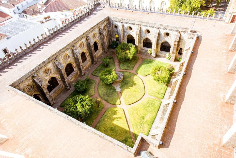 From Lisbon: Évora City Private Tour - Wine Tasting at Ervideira