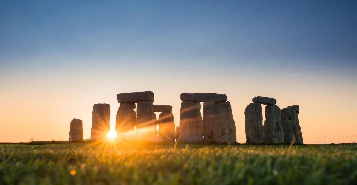 From London: Stonehenge, Windsor and Salisbury Guided Tour - Bath Sightseeing