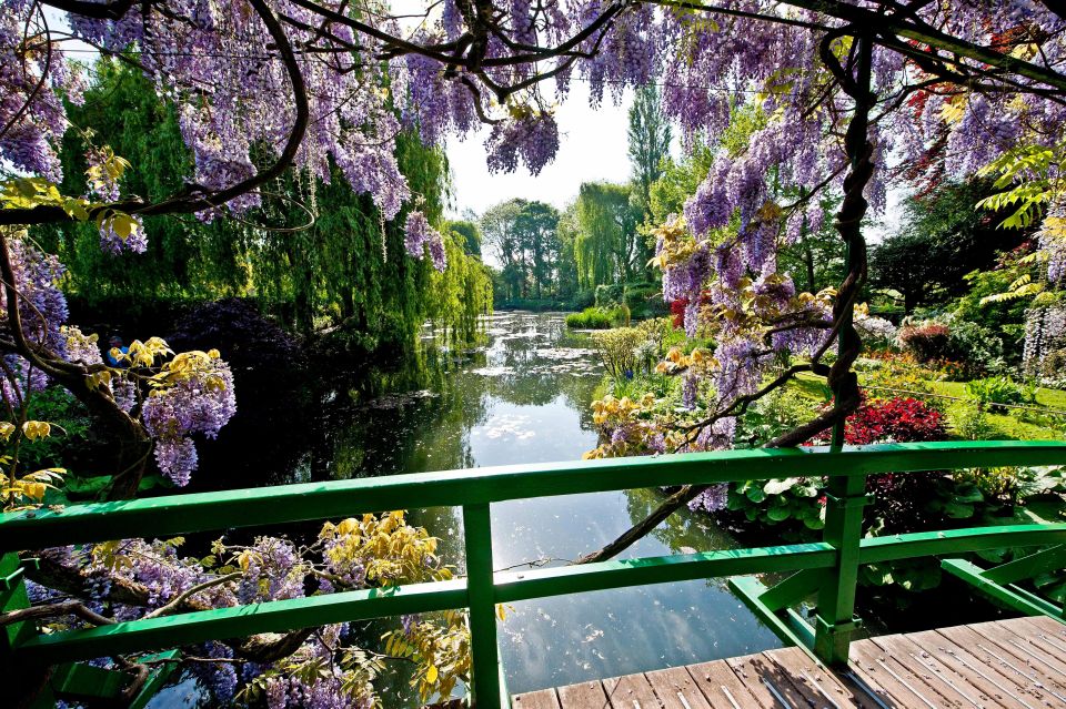 From Paris: Giverny and Versailles Private Full-Day Trip - Transportation and Logistics