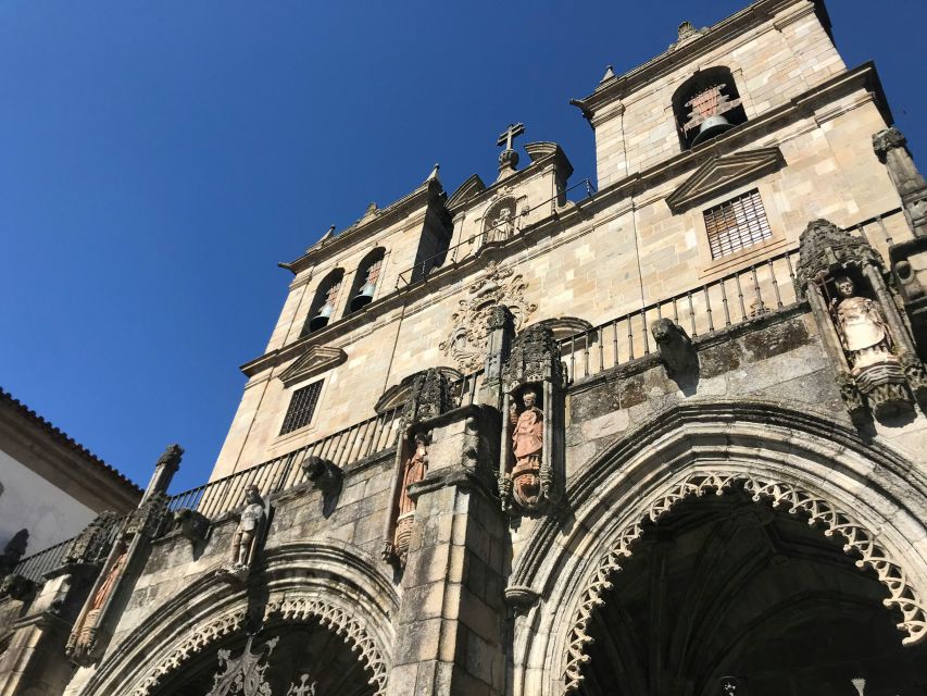 From Porto: Braga and Guimarães Full Day Tour With Lunch - Guimarães Castle and Palace