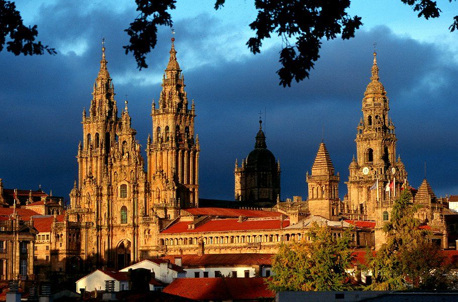 From Porto: Santiago De Compostela Full Day Tour - Important Information and Recommendations