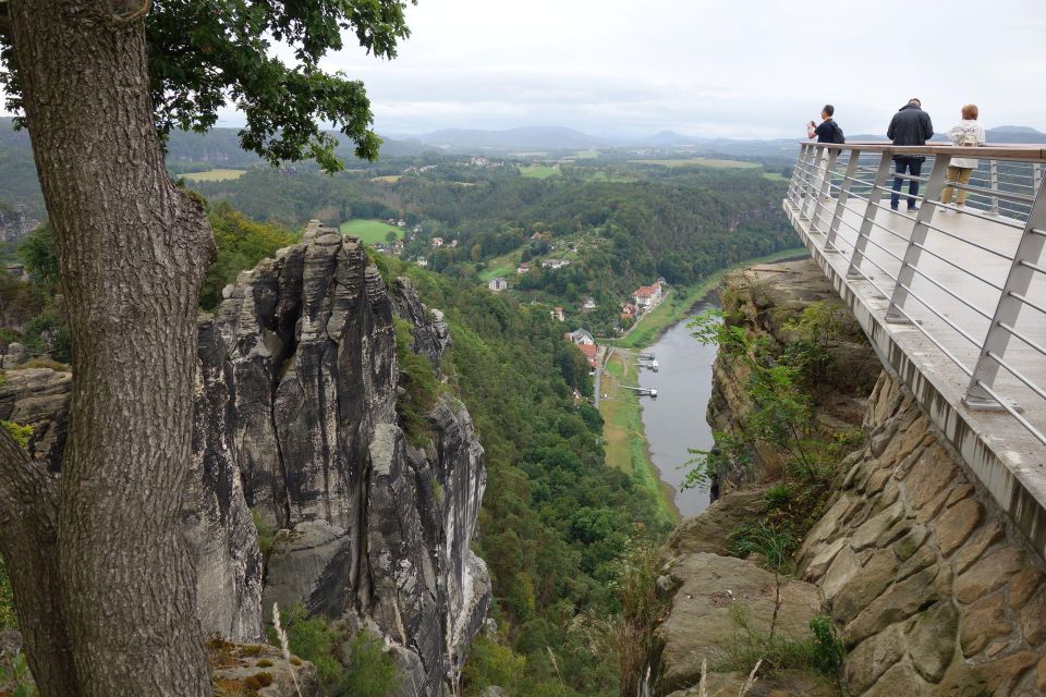 From Prague: Dresden Christmas Market and Bastei Bridge Tour - Tour Accessibility