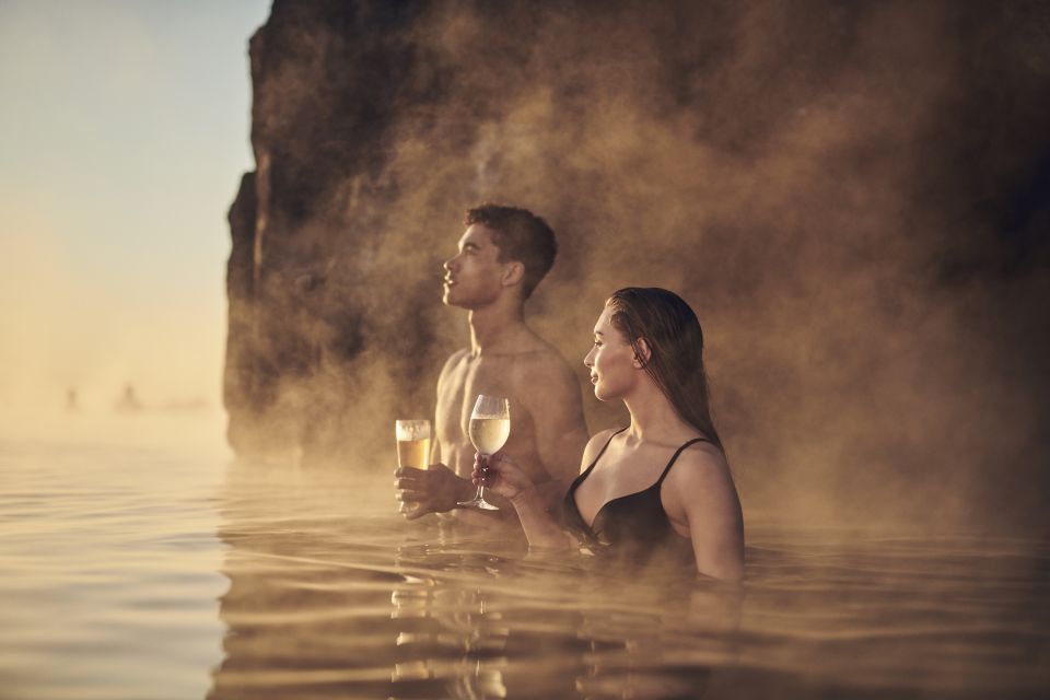 From Reykjavik: Reykjanes Geopark Tour and Sky Lagoon Visit - Ocean Views From Infinity Pool