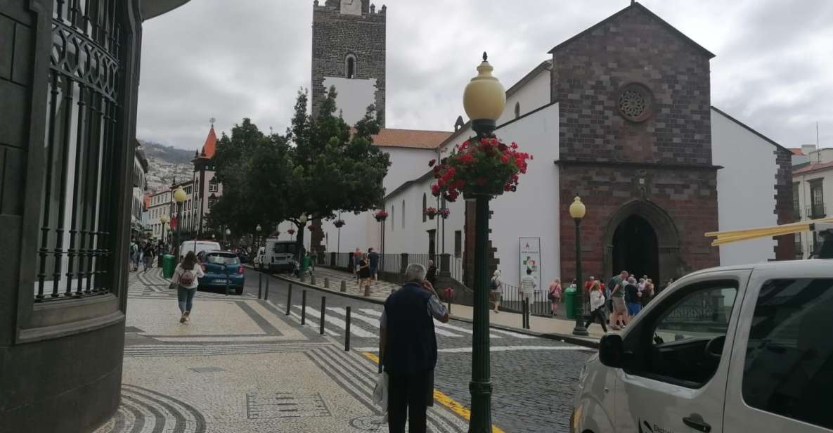 Funchal: Private Guided Tour of Historic Center by Tuk Tuk - Explore Funchals Old Town