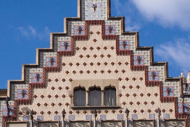 Gaudi Masterpiece: Casa Batlló With Expert Guide - Gaudis Innovative Vision