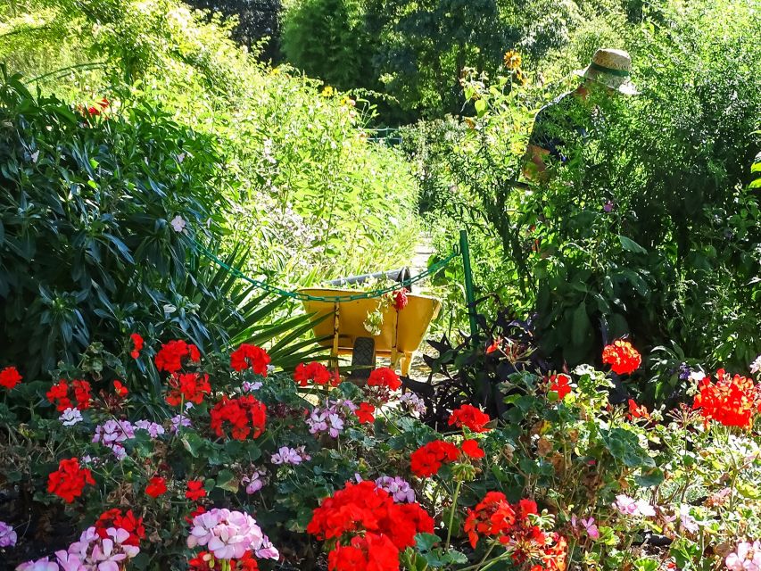 Giverny: Monets House and Gardens Guided Tour - Inclusions and Practical Information