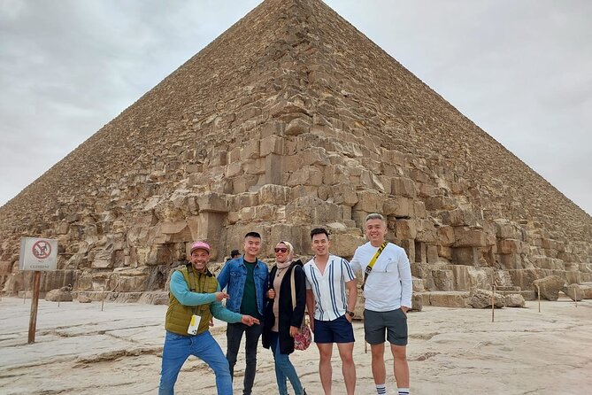 Giza Pyramids & Sphinx &Memphis & Saqqara Private Day Tour - Discovering Memphis