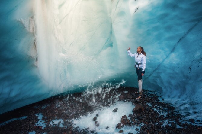 Glacier and Ice Cave Private Photoshoot - 15 Shot Photo Package - Glacier and Ice Cave Exploration