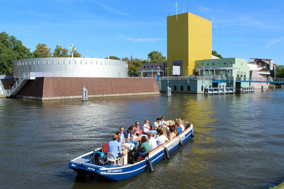 Groningen: Open Boat City Canal Cruise - Getting to the Starting Point