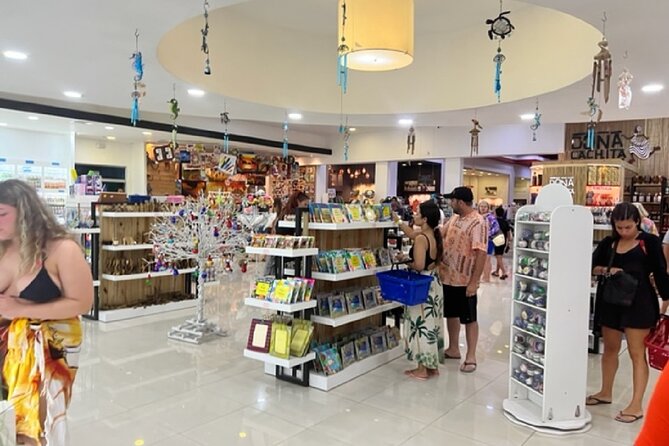 Guided Shopping Tour to Bella Mare Store (Cigars, Chocolate, Rum and Souvenirs) - Souvenirs and Local Specialties