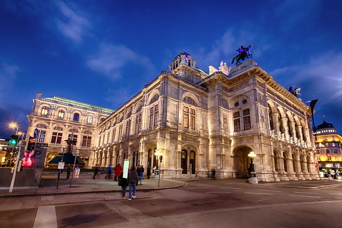 Guided Tour in the OPERA (Tickets Incl.) + the CENTER - Cancellation Policy