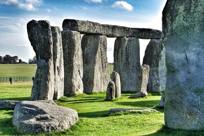 Guided Tour to Bath & Stonehenge From Cambridge by Roots Travel. - Customer Reviews